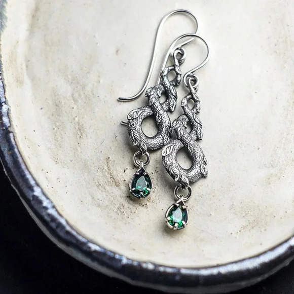 🍁 Ethnic Twisted Retro Silver Plated Waterdrop Emerald Gemstone Leaf UNVN12484 - Picture 3 of 5